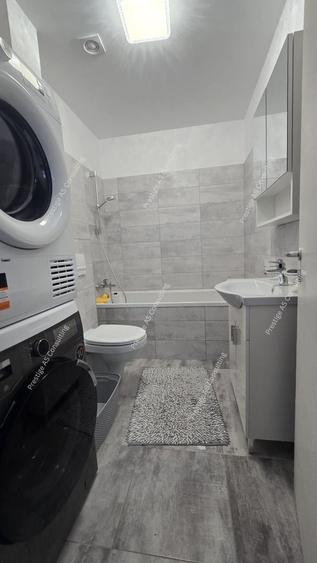 Apartament cu 3 camere decomandat, mobilat în Torontalului