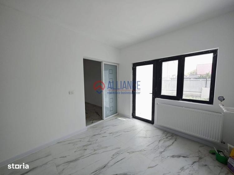 Casă cu 3 camere decomandat în Valu lui Traian