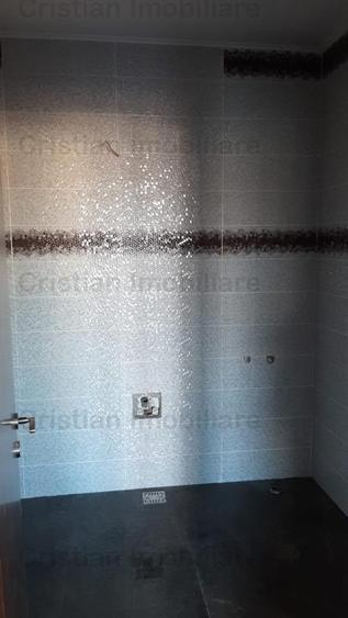 Apartament cu 3 camere decomandat în Apollo