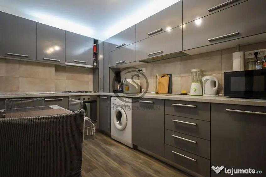 Casă cu 7 camere cu Piscina în Puchenii-Moșneni