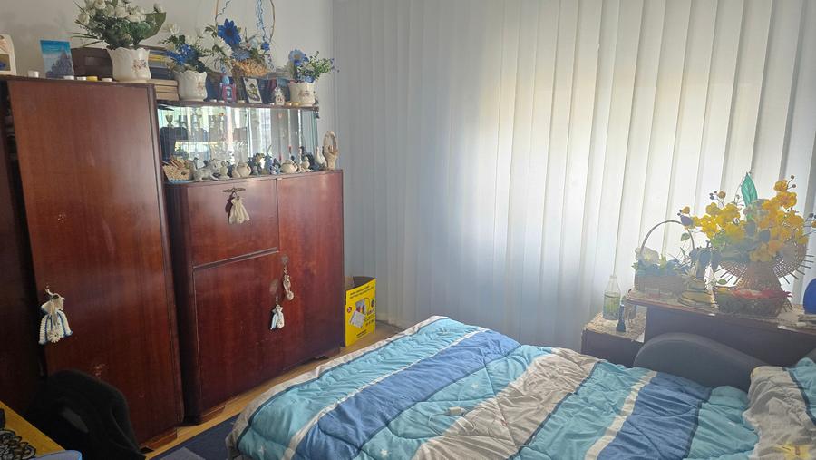 Apartament cu 3 camere decomandat în Bejan