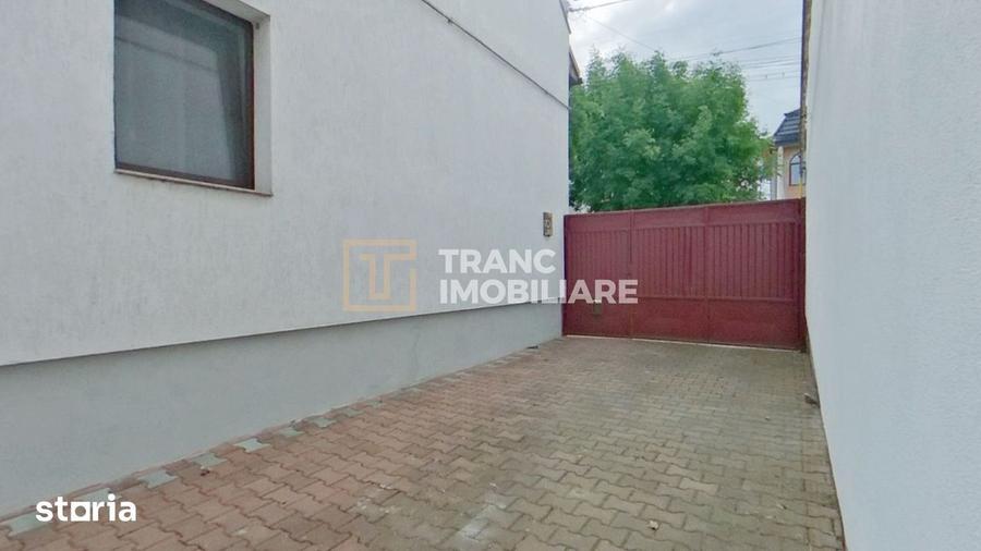 Casă cu 2 camere semidecomandat cu Teren 400 Mp în Pârneava