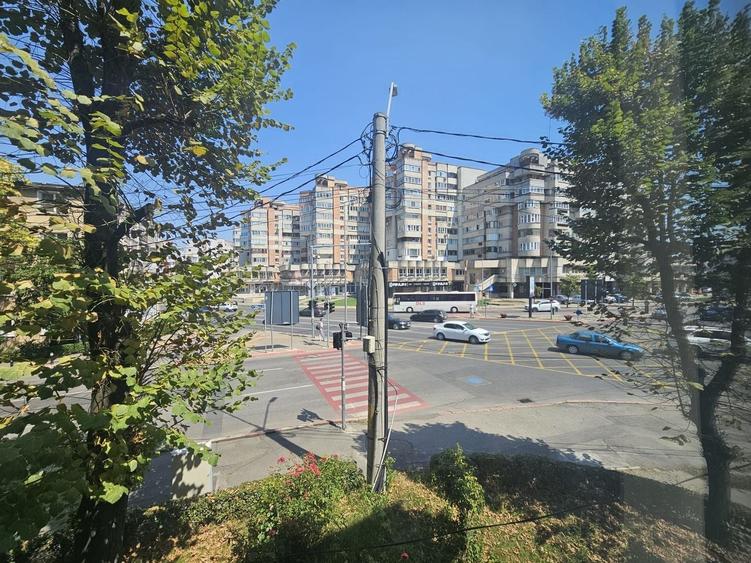 Apartament cu 2 camere semidecomandat în Ultracentral