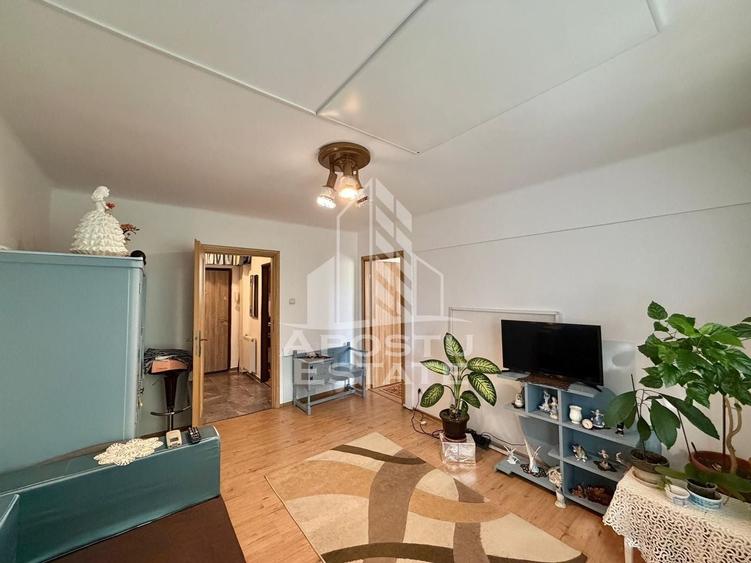 Apartament cu 2 camere semidecomandat, mobilat în Brâncoveanu