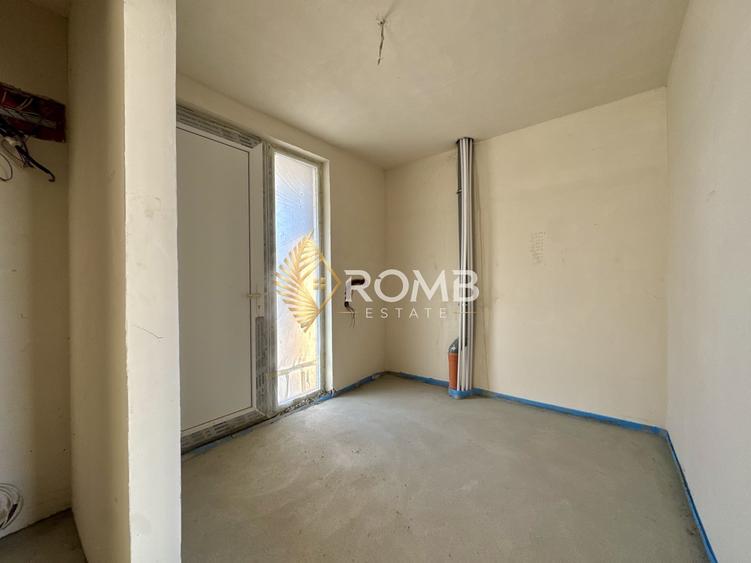 Casă individuală cu 5 camere cu Canalizare în Chinteni