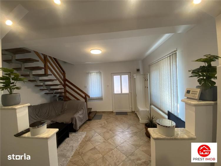 Casă cu 3 camere cu Teren 40 Mp în Criș