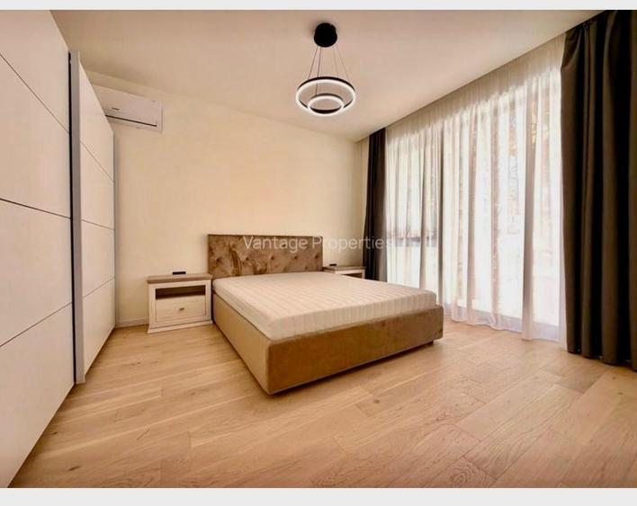 Casă individuală cu 5 camere cu Piscina în Iancu Nicolae