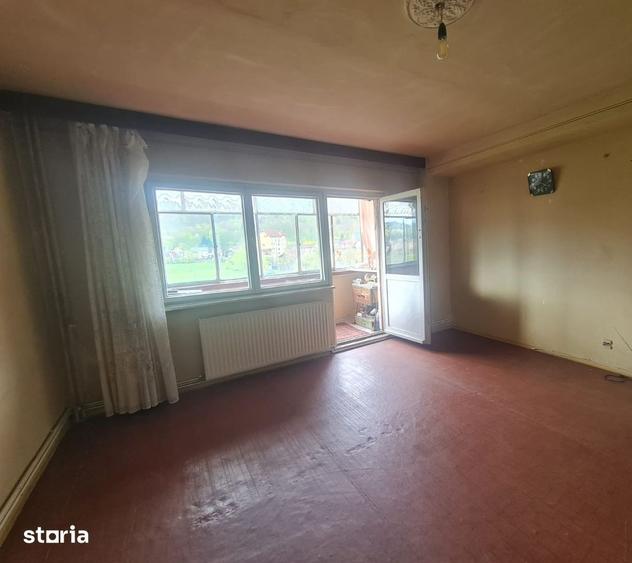 Apartament cu 2 camere semidecomandat în Dârste