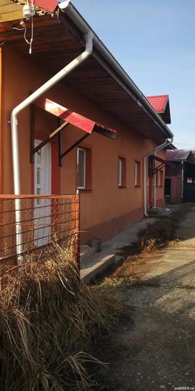 Casă cu 5 camere cu Teren 8900 Mp în Pătroaia-Deal