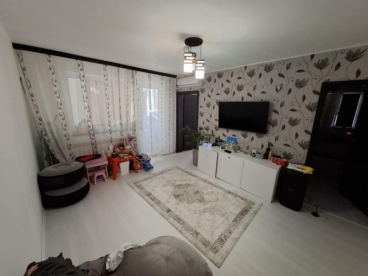 Apartament cu 4 camere renovat centrala gaz Inel II - 1