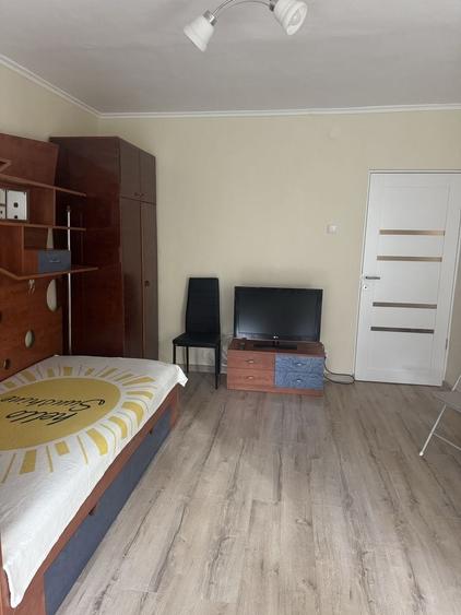 Garsonieră decomandată în Central