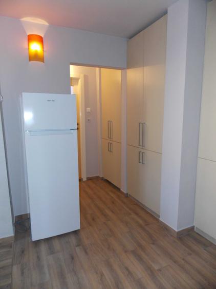Apartament cu 2 camere decomandat în Decebal