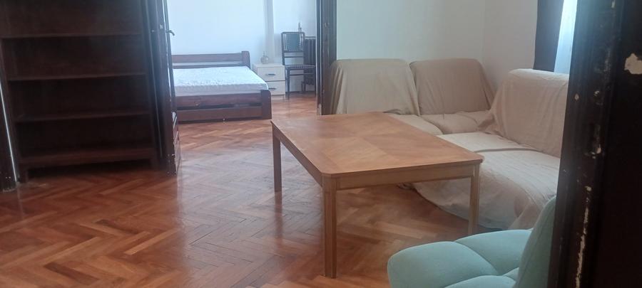 Apartament cu 3 camere decomandat în Cișmigiu