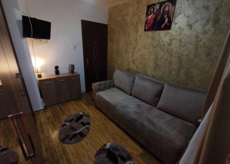 Apartament cu 2 camere, mobilat în Vasile Aaron