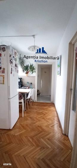 Apartament cu 3 camere decomandat în Burdea