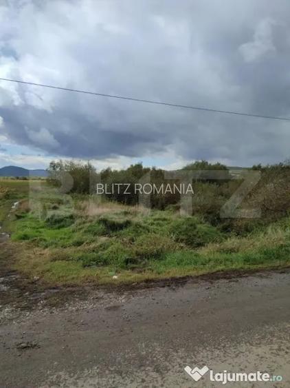 Teren extravilan de vanzare, 70 ari, utilitati, zona Simione - Bistrita (Bistrita-Nasaud)