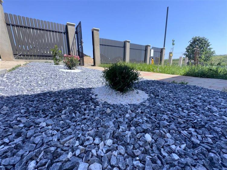 Casa Superba 4 camere cu 2 bai beci terasa Valea Adanca - 3