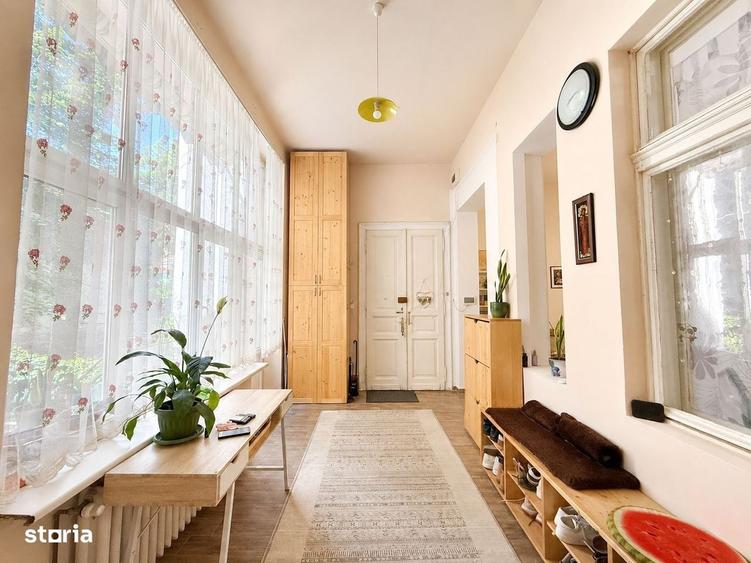 Apartament cu 4 camere în Central