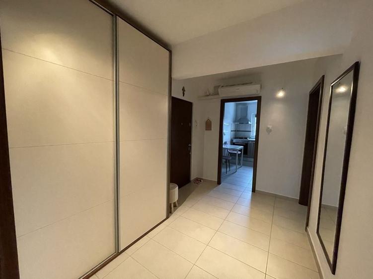 Apartament cu 3 camere decomandat în Lipovei