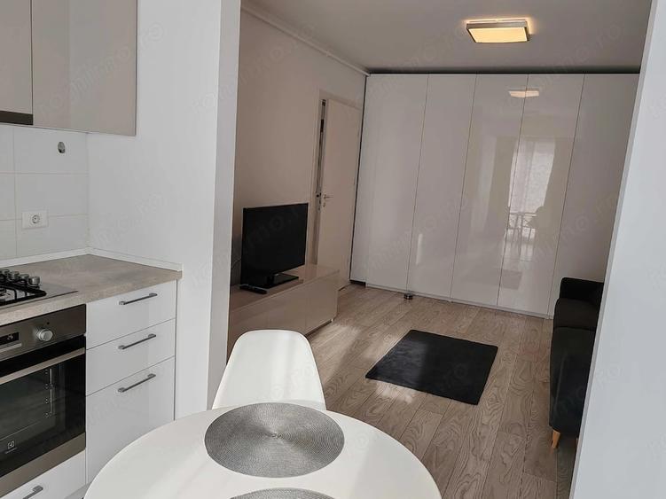 Apartament cu 2 camere decomandat în Titan