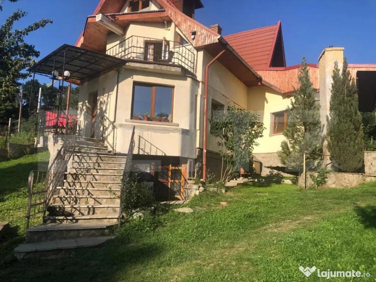 Casă cu 5 camere cu Teren 1912 Mp în Central