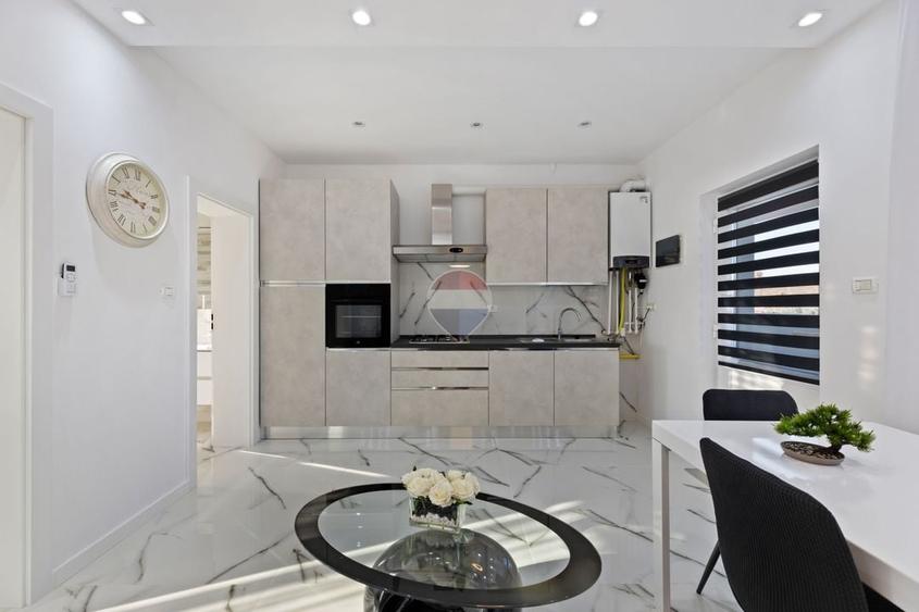 Apartament cu 2 camere semidecomandat, mobilat în Grădiște