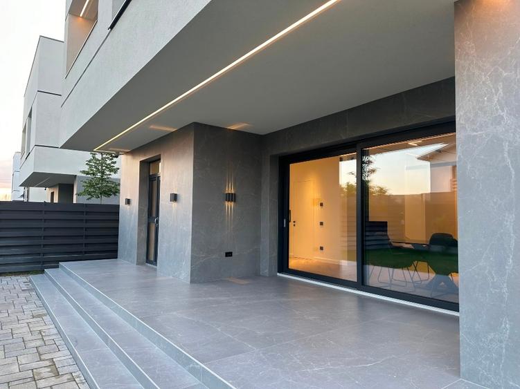 Casă individuală cu 5 camere cu Teren 500 Mp în Central