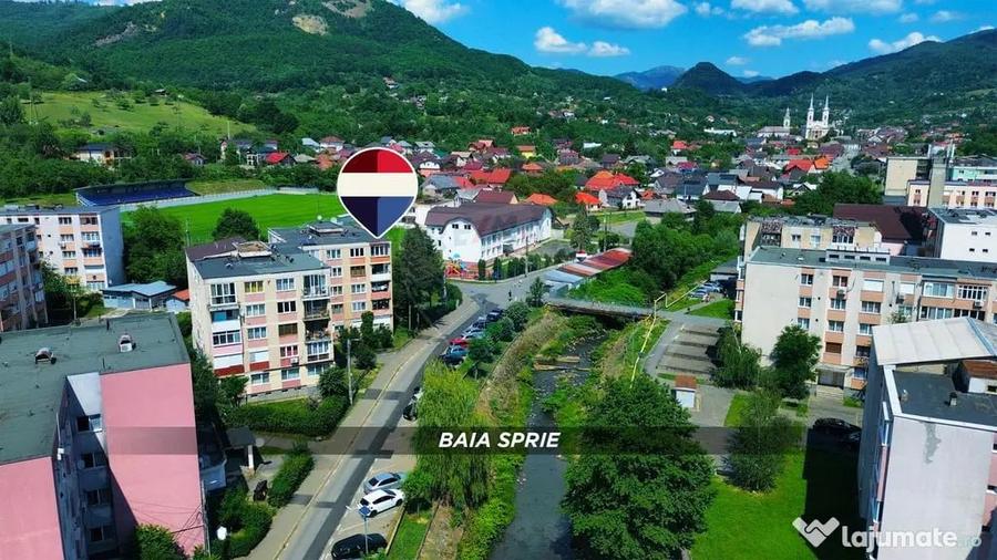 Apartament cu 3 camere semidecomandat în Central