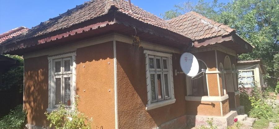 Casă cu 2 camere în Lehliu