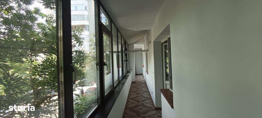 Apartament cu 2 camere decomandat în Calea București