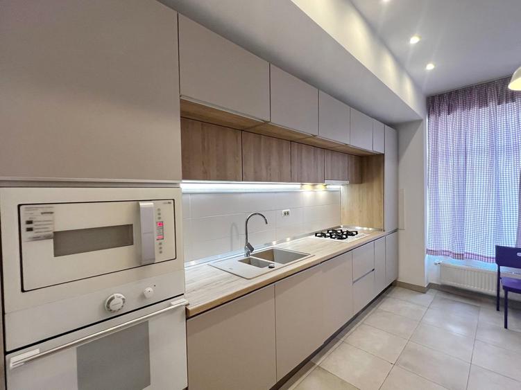 Apartament cu 3 camere decomandat în Floreasca