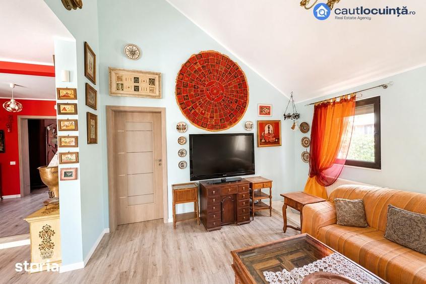 Casă cu 7 camere cu Teren 811 Mp în Corbeanca