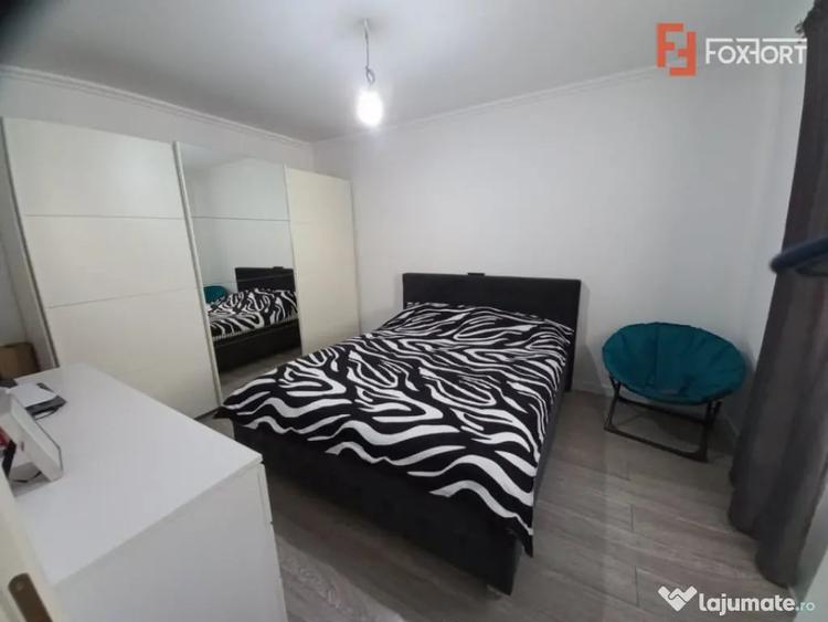 Casă cu 5 camere cu Teren 487 Mp în Plopi