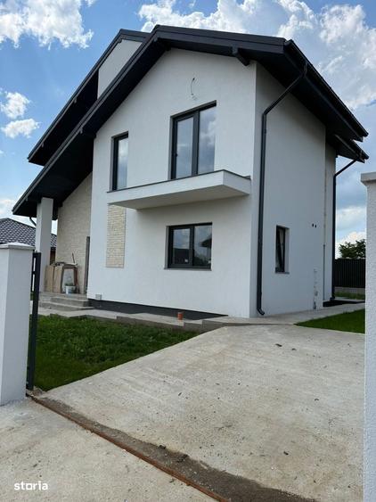 Casă cu 4 camere cu Teren 420 Mp în Valea Adâncă