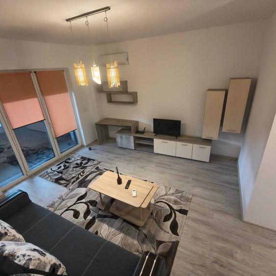 Apartament cu 2 camere decomandat în Dumbrăvița