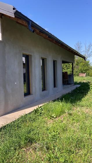 Casă individuală cu 2 camere cu Canalizare în Berceni