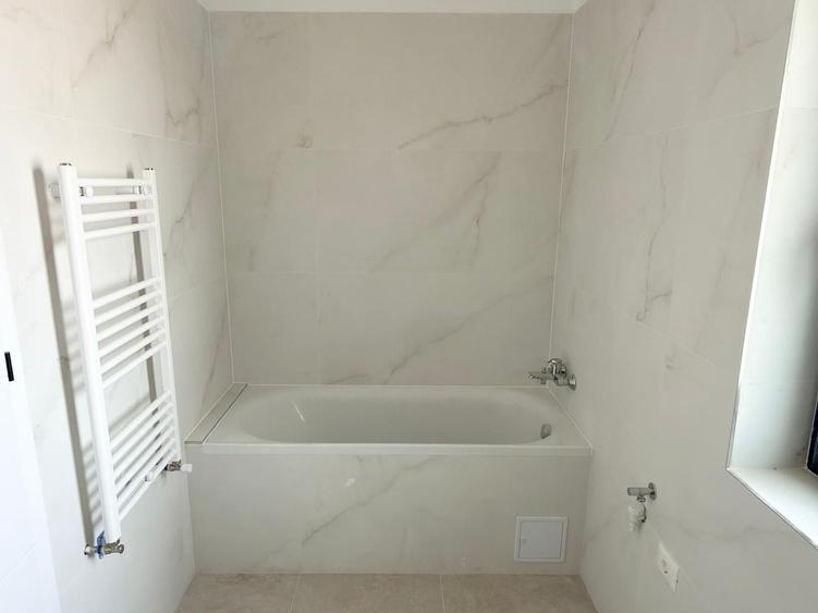 Apartament cu 2 camere decomandat în Torontalului