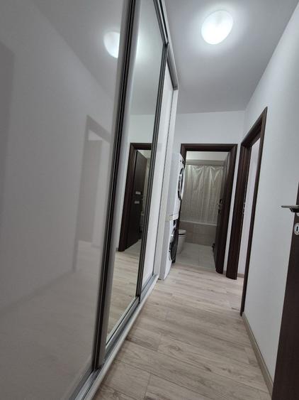 Apartament cu 3 camere semidecomandat în Națiunile Unite