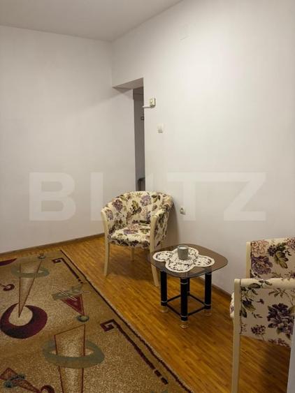 Apartament cu 3 camere decomandat, mobilat în Central