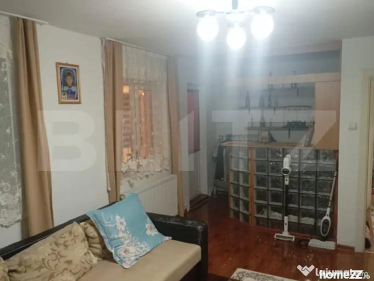 Apartament cu 2 camere decomandat în Micro 6