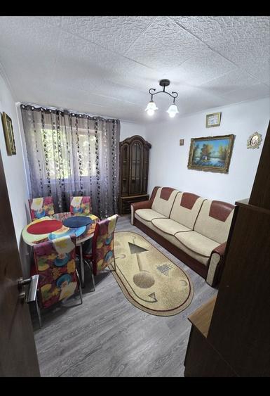 Garsonieră decomandată în Războieni