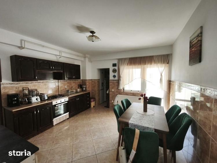 Apartament cu 4 camere în Central