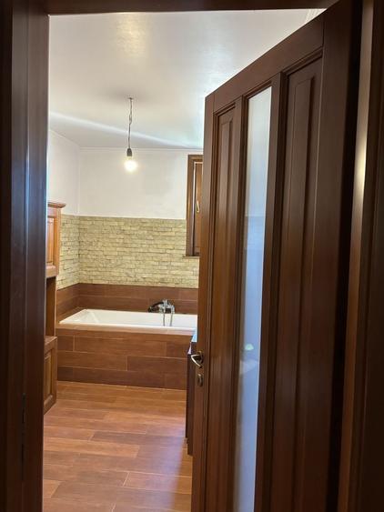 Casă cu 4 camere în Milcovul