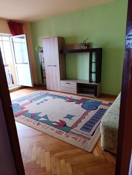 Apartament cu 2 camere decomandat în Exterior Vest