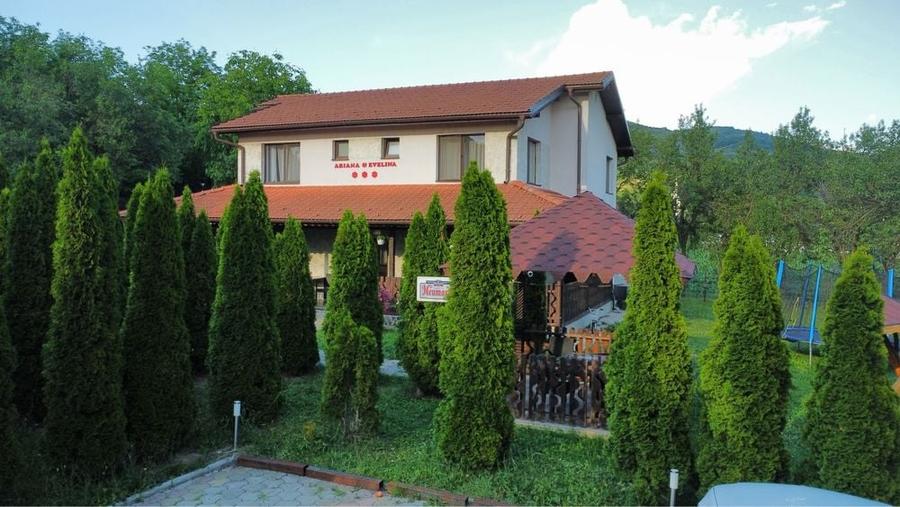 Casă cu 4 camere cu Teren 1200 Mp în Fizeșu Gherlii