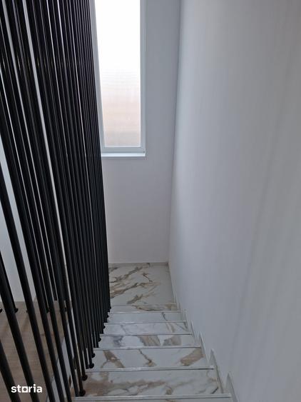 Casă cu 5 camere cu Teren 613 Mp în Malu Mare