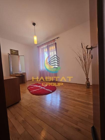 Casă individuală cu 5 camere cu Canalizare în Central