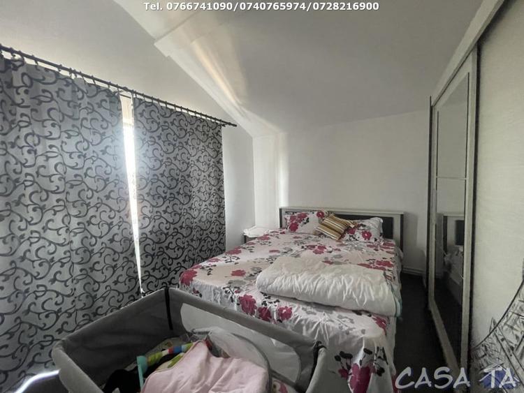 Casă individuală cu 6 camere cu Garaj în Drăguțești