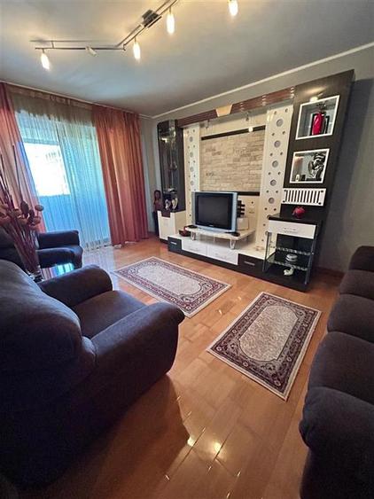 Apartament cu 3 camere decomandat, mobilat în Obor