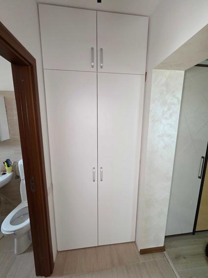 Apartament cu 2 camere semidecomandat în Calea București